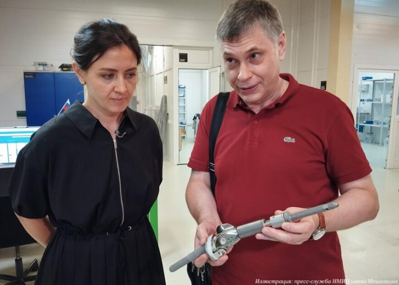 Новосибирские онкохирурги выполнили первую имплантацию полностью отечественного модульного протеза нижней конечности