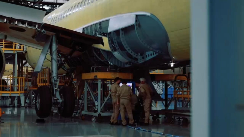 «Ростех» показал ход строительства первых серийных МС-21